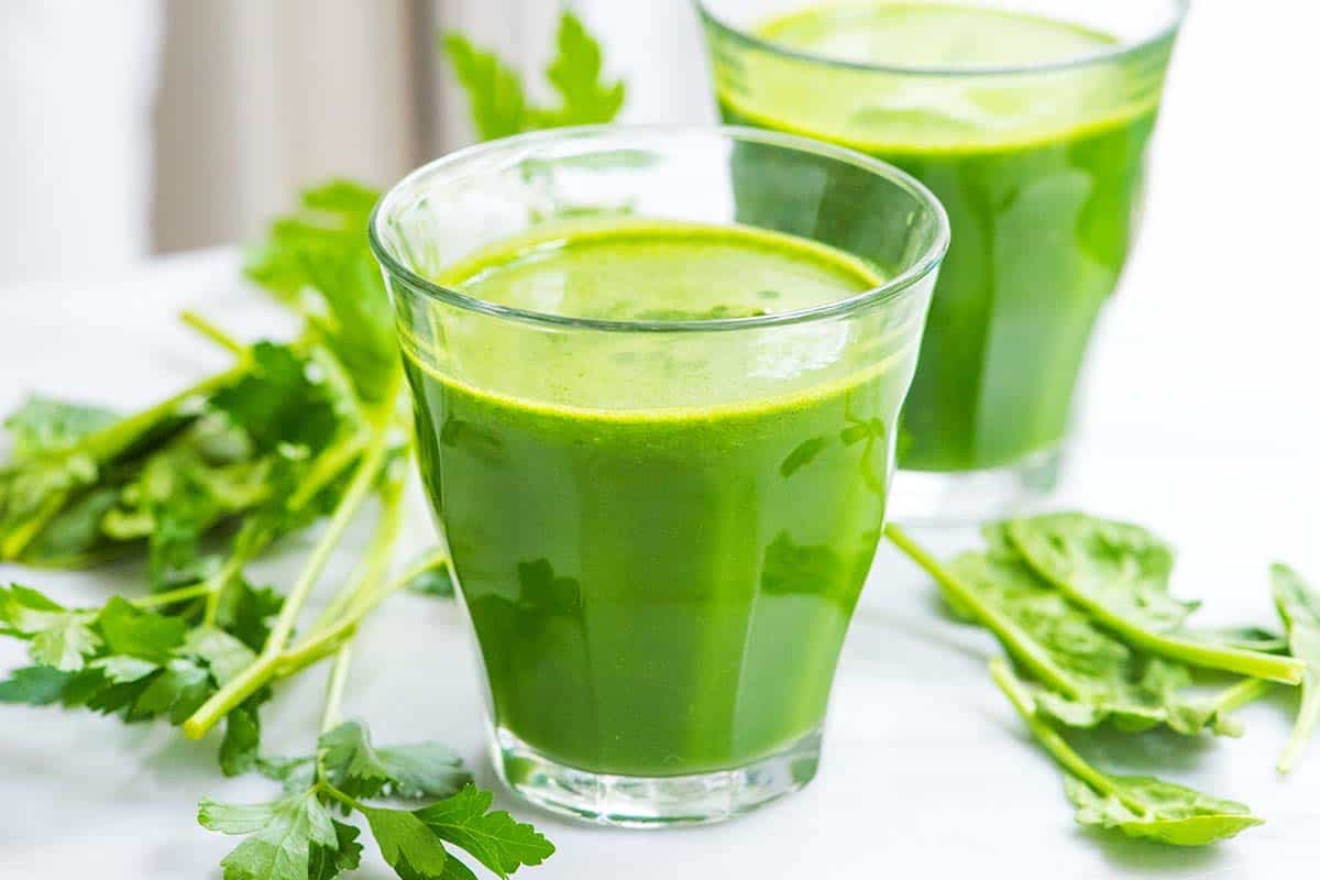 Green Glow Juice with Apple and Ginger - Image