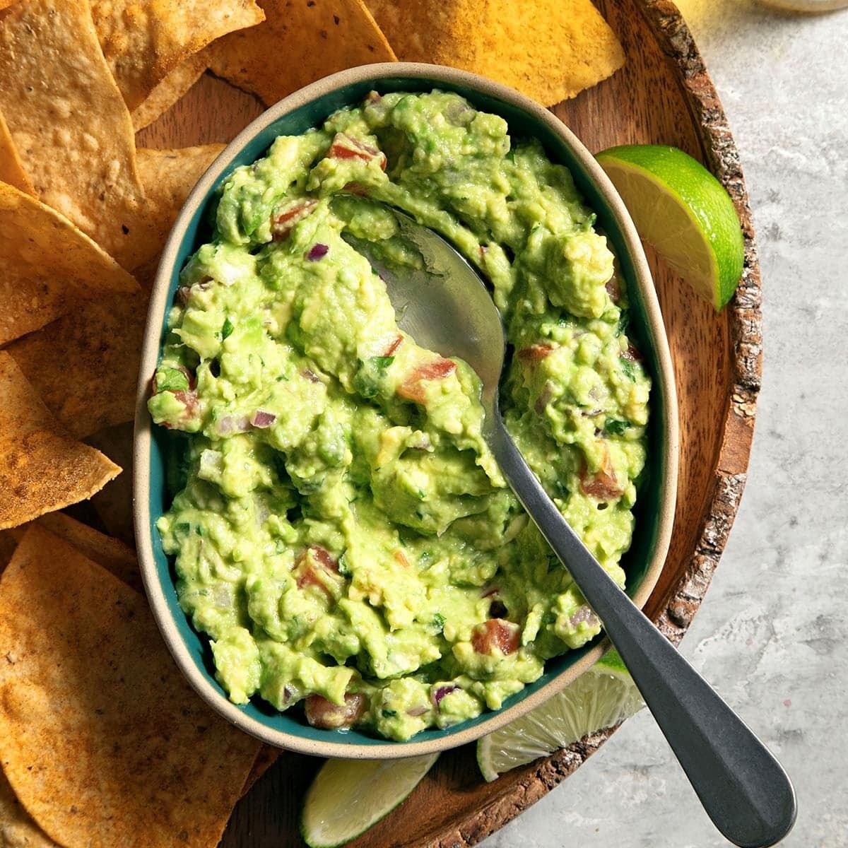 Chunky Restaurant-Style Guacamole - Image