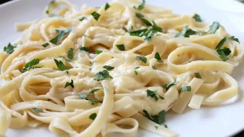 Chicken Alfredo - Image