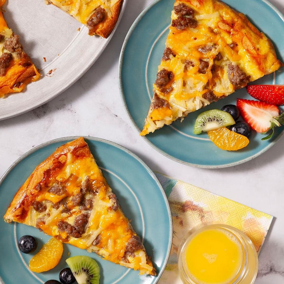Sausage and Hash Brown Breakfast Pizza - Image