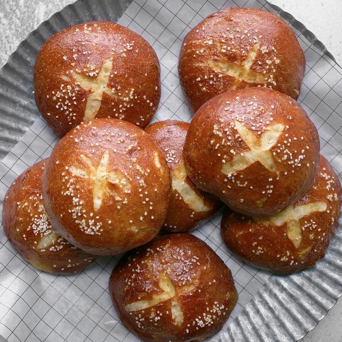 Homemade Pretzel Buns (and the Alkaline-Bath Science Behind That Mahogany Crust) - Image